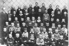 03_02 Jungenschule um 1922
